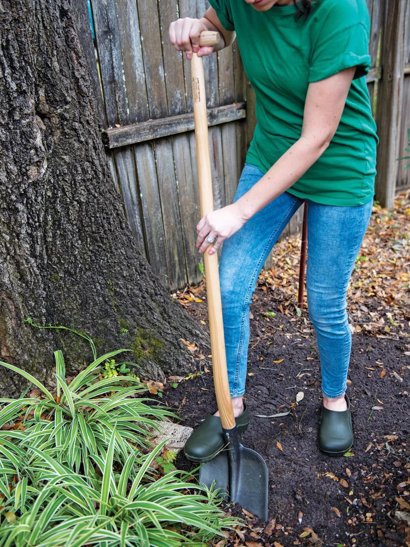 Shovels & Hoes |   Gardener’s Lifetime Dig and Pry Tool GARDEN SUPPLIES Shovels & Hoes