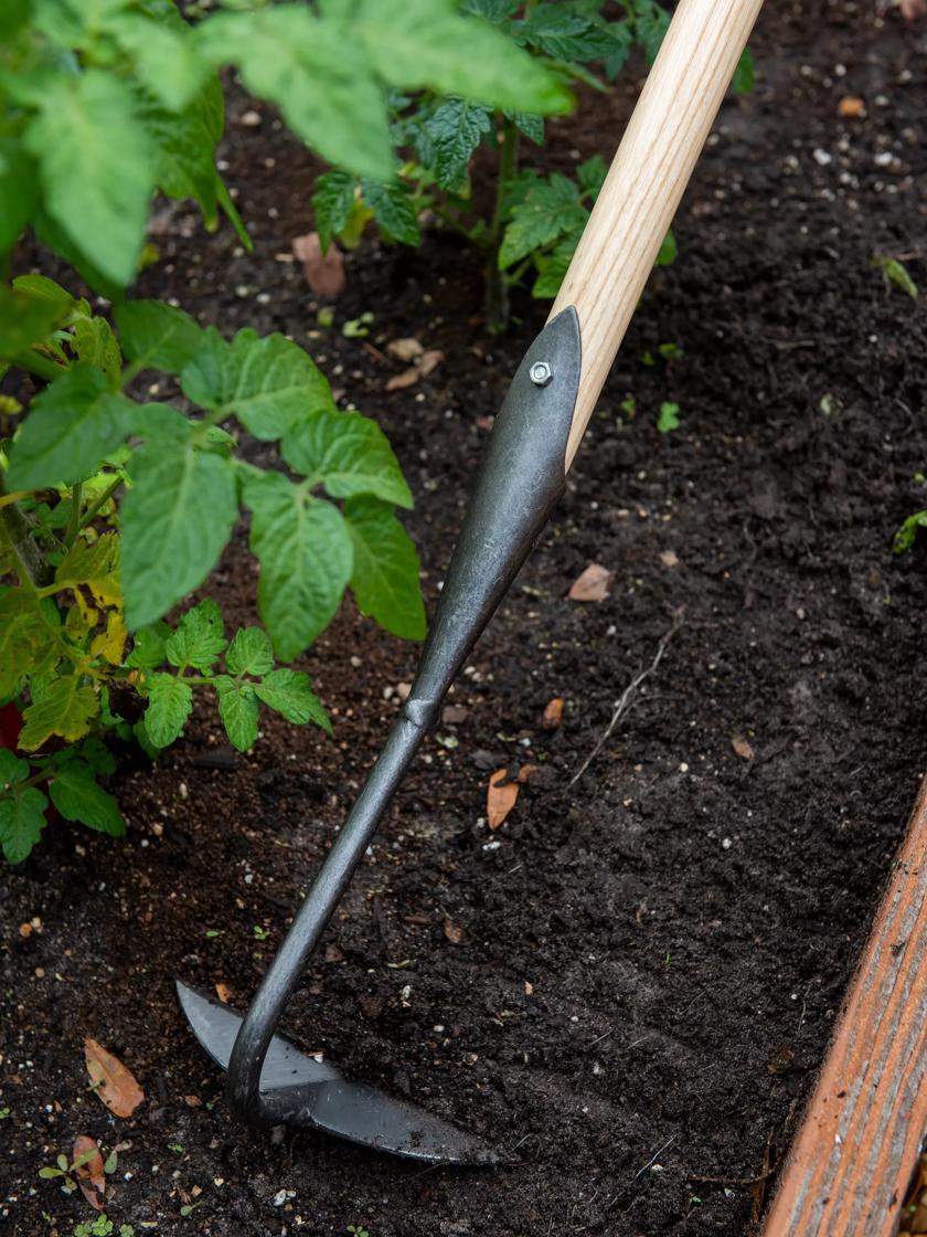 Shovels & Hoes |   Gardener’s Lifetime Half-Moon Hoe GARDEN SUPPLIES Shovels & Hoes