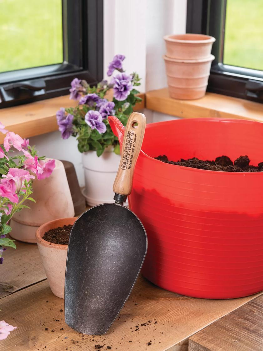 Trowels & Planting Tools |   Gardener’s Lifetime Super Scoop GARDEN SUPPLIES Trowels & Planting Tools