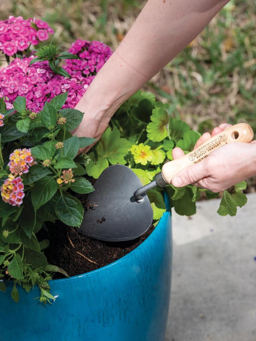 Trowels & Planting Tools |   Gardener’s Lifetime Potting Trowel Hose Reels & Organizers Trowels & Planting Tools